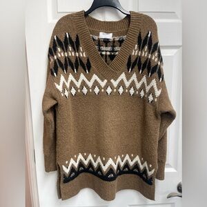 Old Navy Brown V-Neck Tunic Sweater with Black and White Geometric Pattern sz L